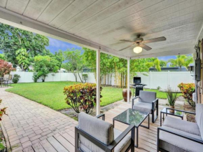 3 min. walk to Wilton Drive, pool and huge yard